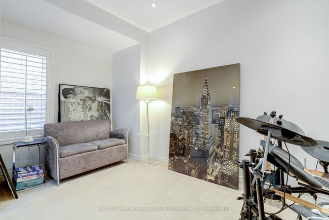 12 - 1968 Bloor St W, House attached with 3 bedrooms, 3 bathrooms and null parking in Toronto ON | Image 27