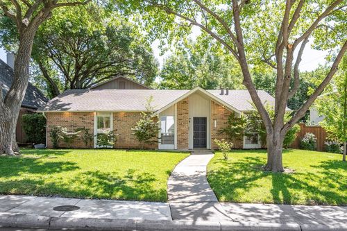 7162 Carrousel Cir, Dallas, TX, 75214-2931 | Card Image