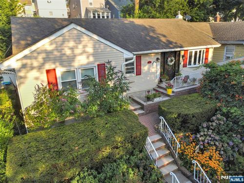 16 Park Pl, Kearny, NJ, 07032-1637 | Card Image
