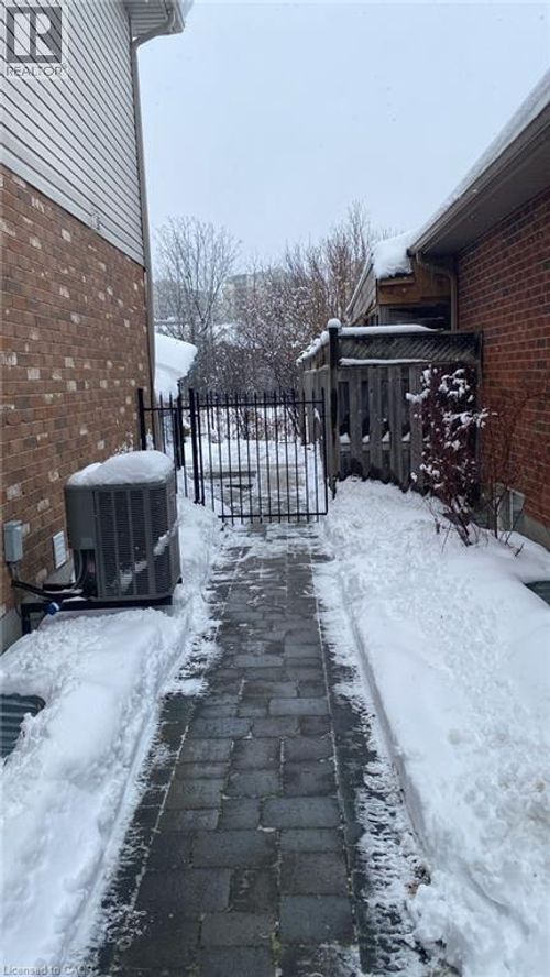 14 Anastasia Dr, Kitchener, ON, N2C2T7 | Card Image