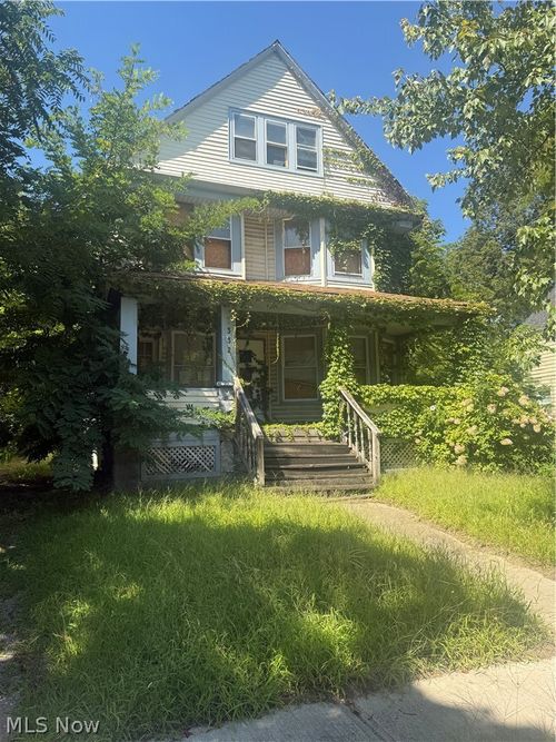 1332 E 84th St, Cleveland, OH, 44103-2946 | Card Image