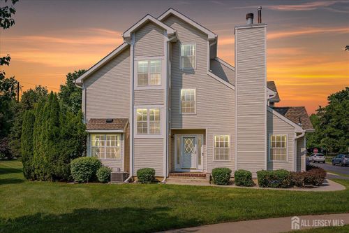 15 Allison Ct, Monmouth Junction, NJ, 08852-2624 | Card Image