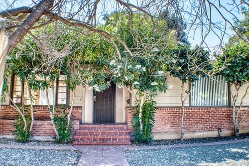 640 Circle Dr, East Palo Alto, CA, 94303-2301 | Card Image