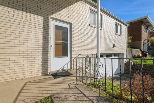 218 Lincoln Ave, Mcknight, PA, 15237-1947 | Card Image