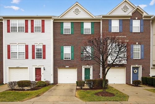 36366 Dominion Cir, Sterling Heights, MI, 48310-7458 | Card Image