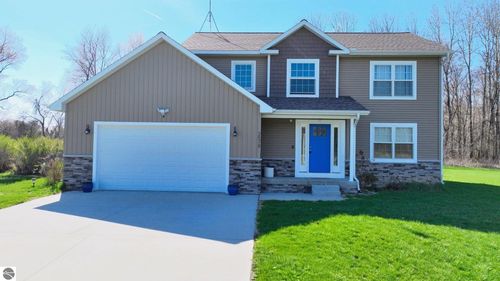 2578 Whitepine Dr, Mt Pleasant, MI, 48858-7095 | Card Image