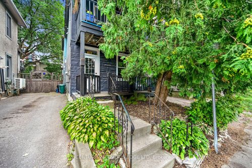 188 N Armstrong Street, West Centre Town, ON, K1Y4E2 | Card Image