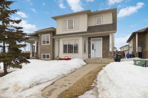 253 Grosbeak Way, Fort McMurray, AB, T9K0L8 | Card Image
