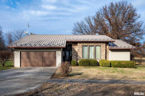 708 Pawnee Dr, Du Quoin, IL, 62832-2501 | Card Image