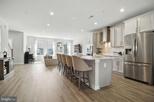 1024 Madeira Ter Se, LEESBURG, VA, 20175-4787 | Card Image