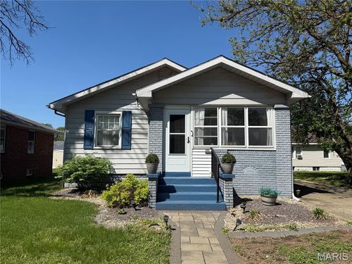 566 Hamilton Ave, Wood River, IL, 62095-1542 | Card Image