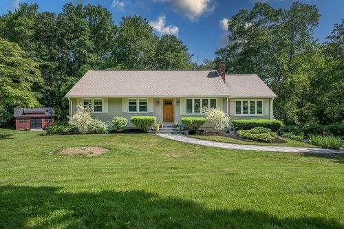 55 Hartness Rd, Sutton, MA, 01590-3830 | Card Image