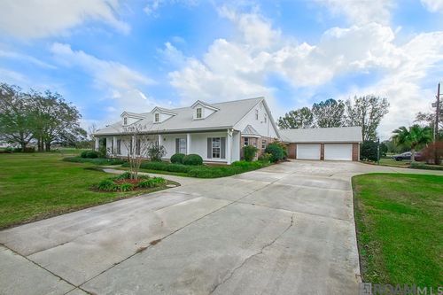 6168 Brewerton Rd, Gonzales, LA, 70737-8241 | Card Image