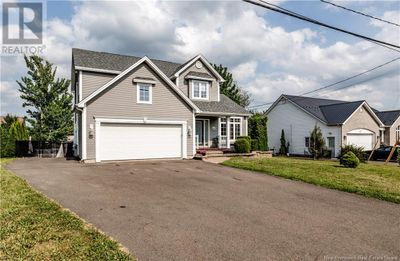 83 Desrosiers St, House other with 3 bedrooms, 3 bathrooms and null parking in Dieppe NB | Image 2