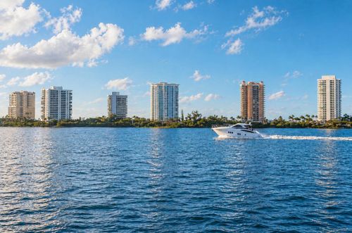 105-301 Lake Shore Dr, Lake Park, FL, 33403-3575 | Card Image