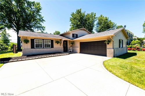 7476 Mckinley Street, Mentor, OH, 44060 | Card Image