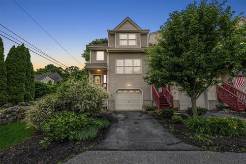 20-28 Winhaven Ct, Highland Fls, NY, 10928-1640 | Card Image