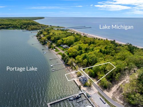 8468 Portage Point Dr, Onekama, MI, 49675-9771 | Card Image