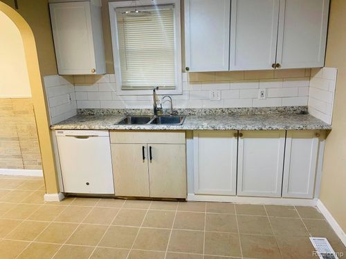 7393 Vaughan St, Detroit, MI, 48228-4602 | Card Image