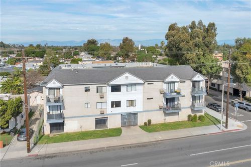 1075 E South, Long Beach, CA, 90805 | Card Image