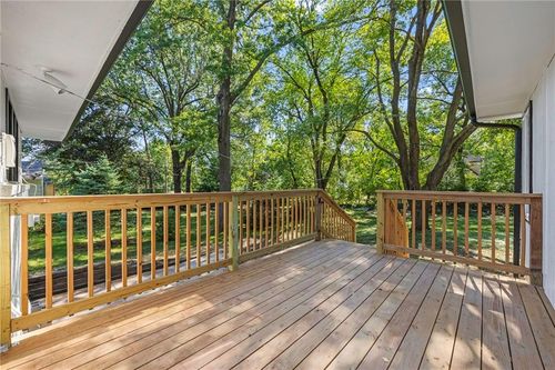 7019 W 69th Ter, Overland Park, KS, 66204-1312 | Card Image