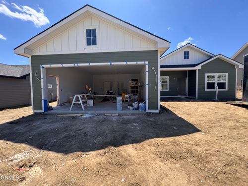 3301 10th Ave Ne, Watford City, ND, 58854-3301 | Card Image