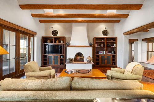 7 Calle Venado, Santa Fe, NM, 87506-0153 | Card Image