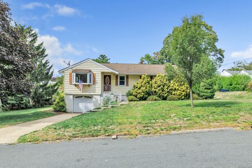 47 Victory St, Shelton, CT, 06484-4513 | Card Image
