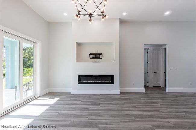 9816 S Orange Blossom Blvd, House other with 3 bedrooms, 2 bathrooms and null parking in Sebring FL | Image 9