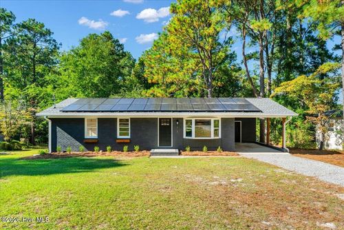 604 S Hardin St, Southern Pines, NC, 28387-4408 | Card Image