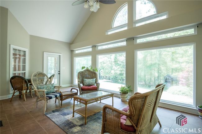 sunroom | Image 17