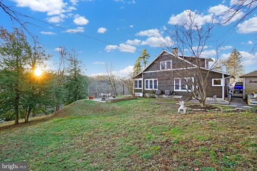 4 Holly Lane, GLEN ROCK, PA, 17327 | Card Image