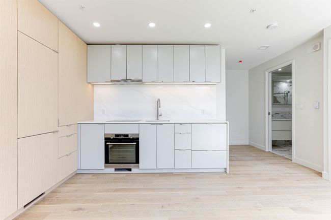 704 - 239 Keefer St, Condo with 1 bedrooms, 1 bathrooms and null parking in Vancouver BC | Image 9
