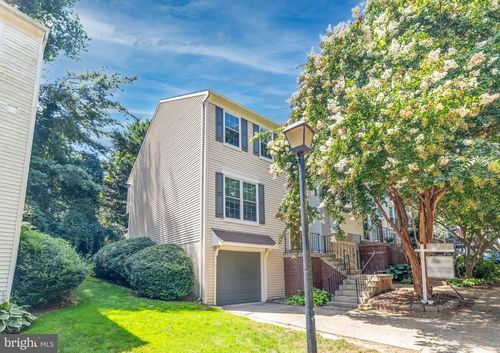 21-5842 Wye Oak Commons Ct, BURKE, VA, 22015-2842 | Card Image