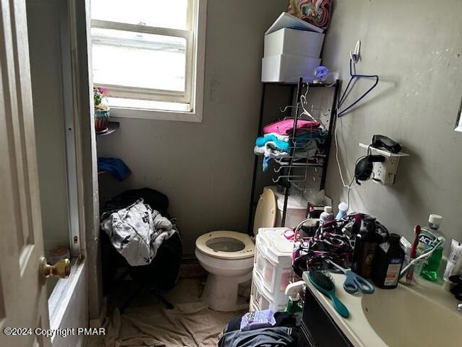 Bathroom 2 | Image 13