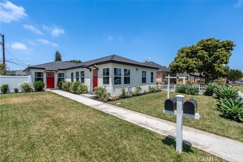 2241 Grand Ave, Long Beach, CA, 90815-2505 | Card Image