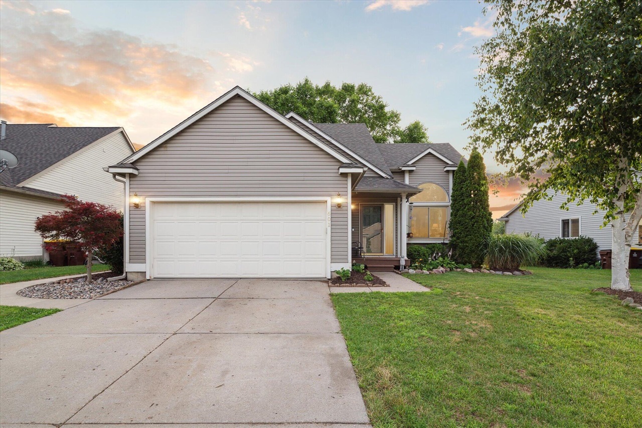 Winding River Dr, Williamston, MI 48895