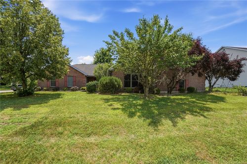 806 Claymore Ct, Tipp City, OH, 45371-8812 | Card Image