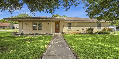610 Meadowlark St, Hamilton, TX, 76531-2444 | Card Image