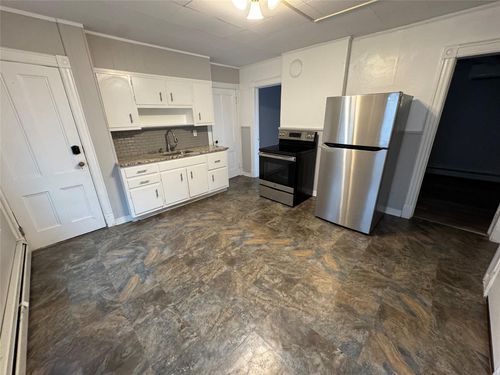 2-2 Charles Apt #2 Street, Poughkeepsie, NY, 12601 | Card Image