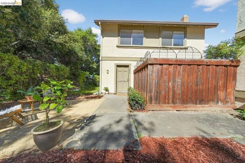 1368 Ridgecrest Rd, Pinole, CA, 94564-2129 | Card Image