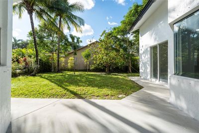 5776 Nw 56th Mnr, House other with 3 bedrooms, 2 bathrooms and null parking in Coral Springs FL | Image 3