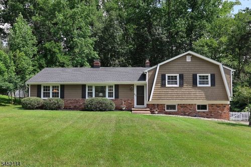 10 Holly Dr, Denville, NJ, 07834-2424 | Card Image
