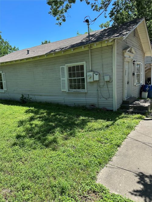 804 N Sherman St, Ennis, TX, 75119-3030 | Card Image