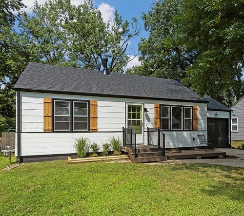 4910 Birch St, Roeland Park, KS, 66205-1104 | Card Image