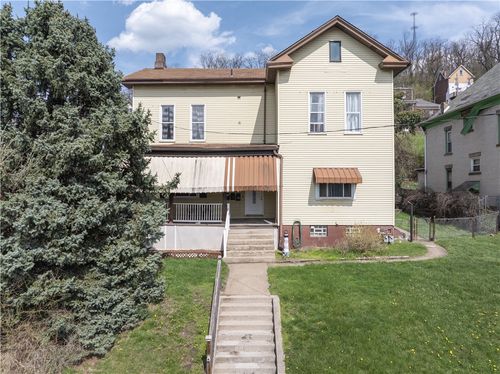 825 North Ave, Braddock, PA, 15104-2577 | Card Image