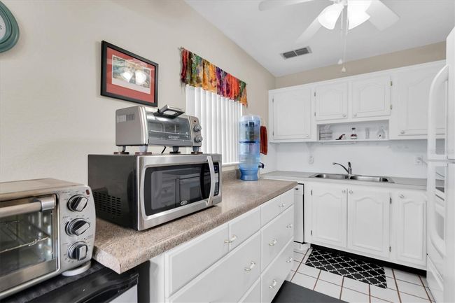 11937 Bayonet Ln, Condo with 2 bedrooms, 2 bathrooms and null parking in NEW PORT RICHEY FL | Image 8