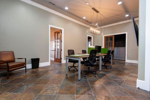 330-1531 E Bradford Pkwy, Springfield, MO, 65804-6853 | Card Image