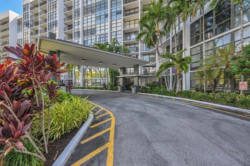 apt-1001-800 Parkview Dr, Hallandale Beach, FL, 33009-2928 | Card Image