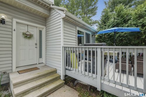 4-4 Clubhouse Dr, Cromwell, CT, 06416-2557 | Card Image